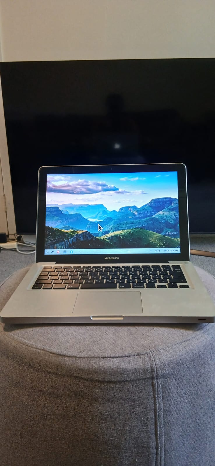 Apple MacBook Pro 13-inch (2011) | Intel Core i5 | 10GB RAM | 180GB SSD | Zorin OS